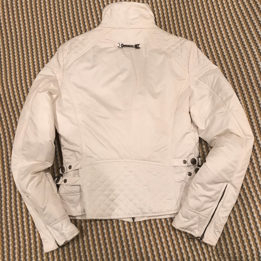 Zara Woman’s Light Weight Fall Coat. - Picture 4 of 6